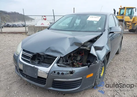 2008 Volkswagen Jetta S z USA, uszkodzony, nr VIN 3VWJZ71K78M128499